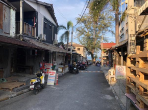 Phoenix's Cafe and Hostel